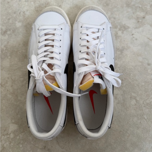 Nike Blazer Platform Sneaker - Picture 3 of 7